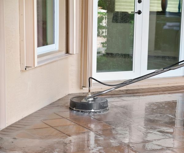 What areas does Bundaberg Pressure Cleaning service?